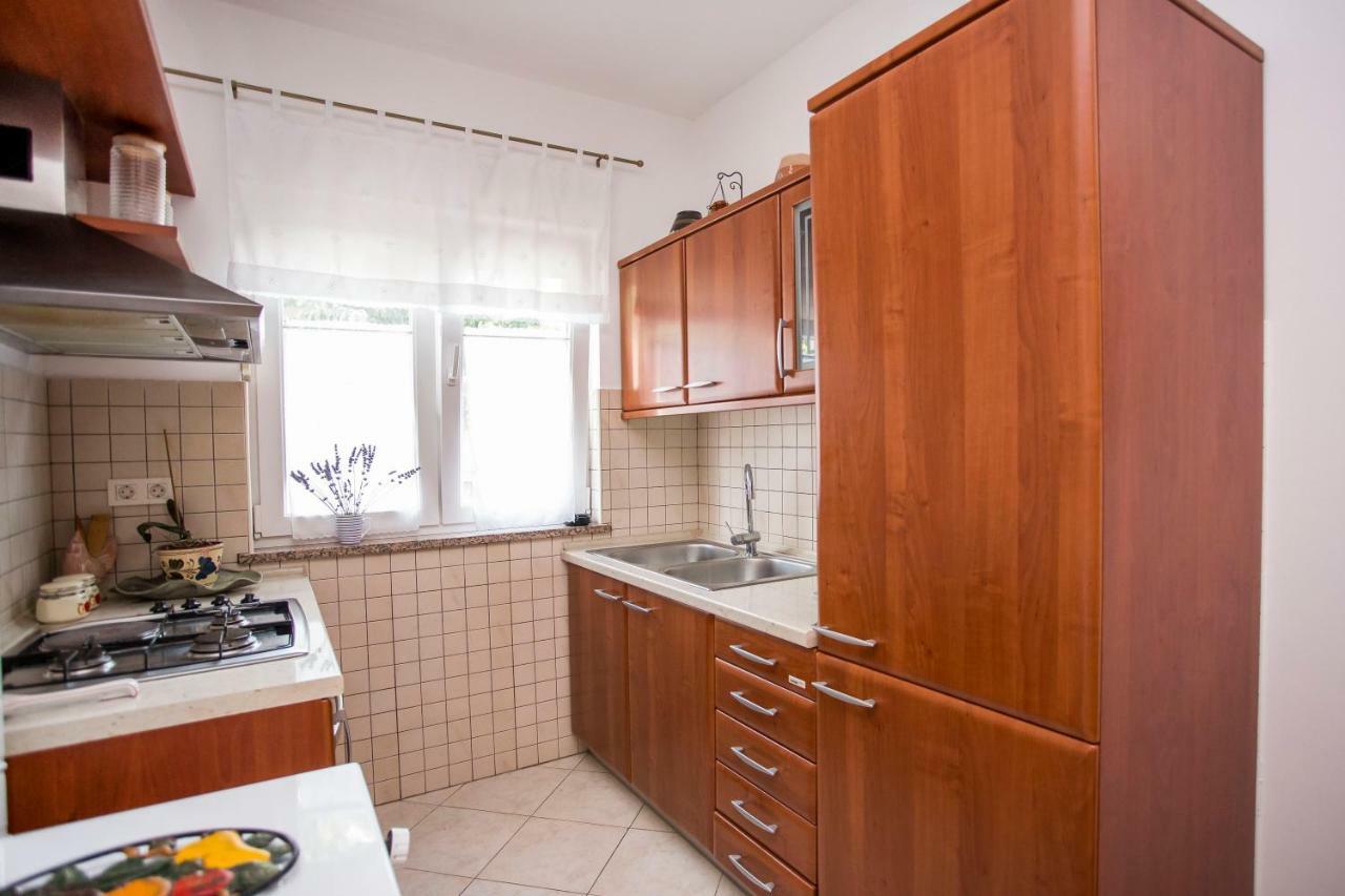 Apartment Beba Rovigno Esterno foto
