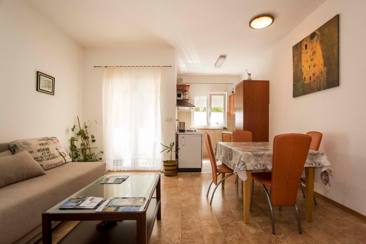 Apartment Beba Rovigno Esterno foto