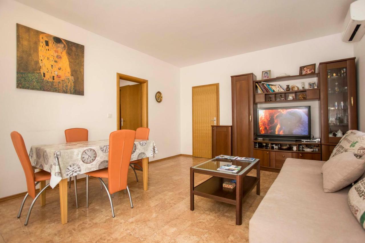 Apartment Beba Rovigno Esterno foto