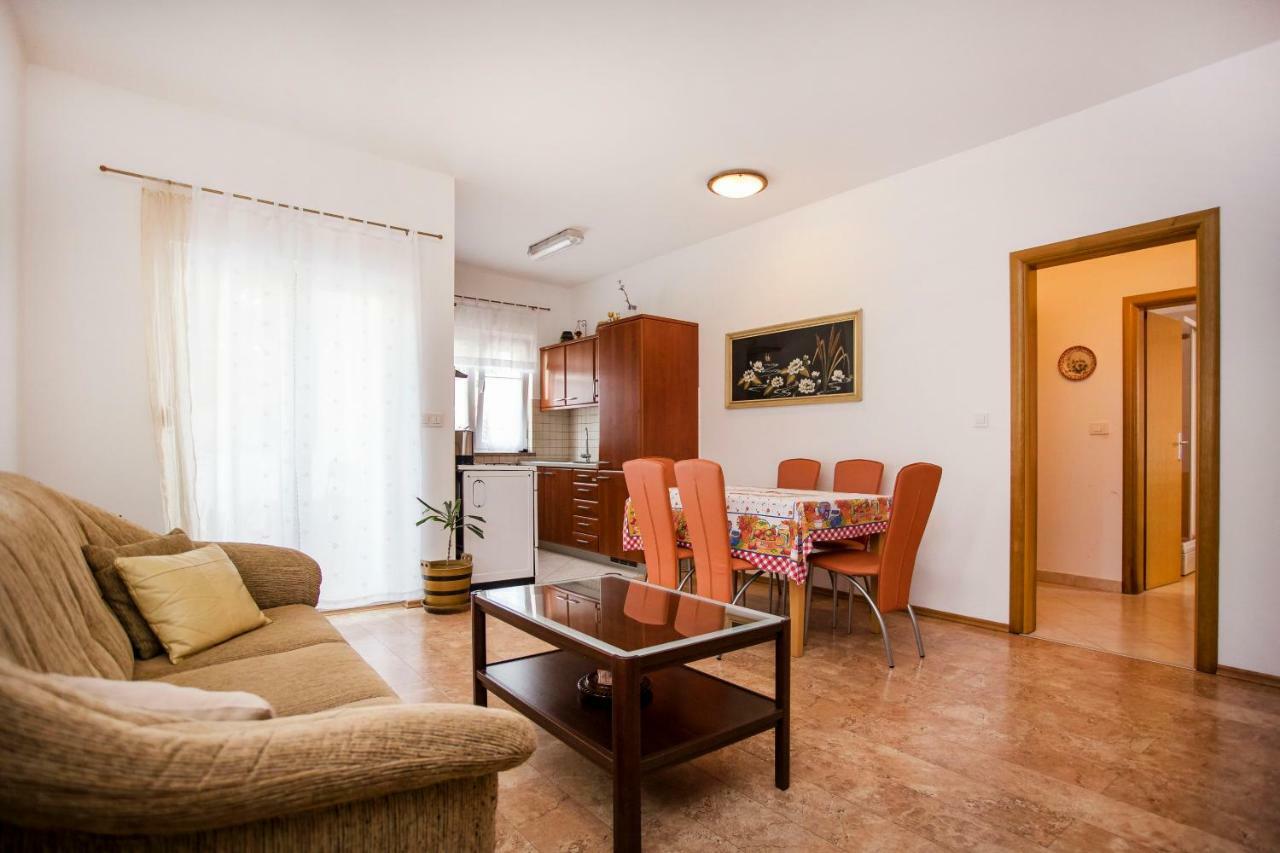 Apartment Beba Rovigno Esterno foto